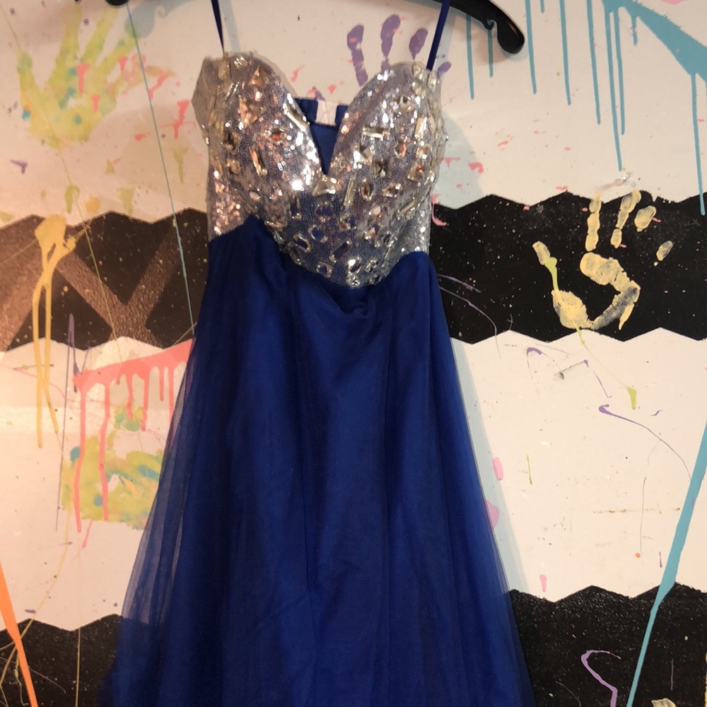 Long blue Prom dress - Picture 2 of 4